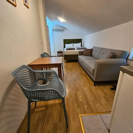 Green Apartman